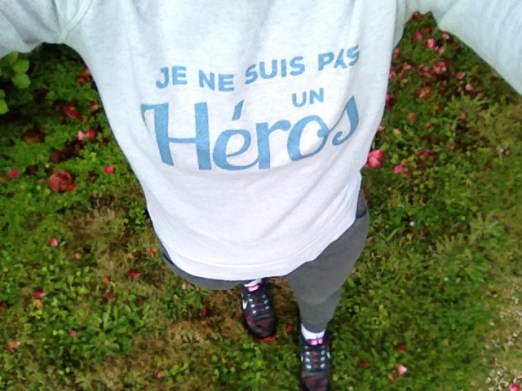 sweatshirt je ne suis pas un héros - collection deux amours